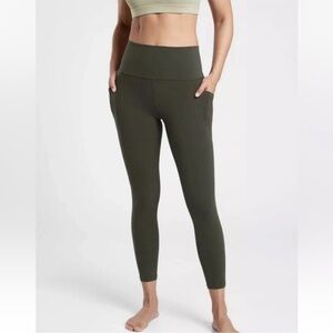 Athleta Salutation Stash Pocket II 7/8 Tight Olive Green Size XS Soft